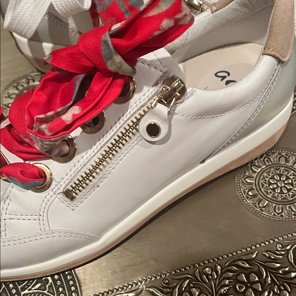 Ara White Sneakers with Pink Floral Laces - Picture 4 of 8